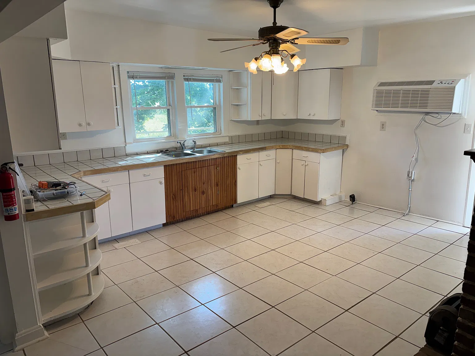 4 bed, 2611 sqft, $1,500 — Photo 4