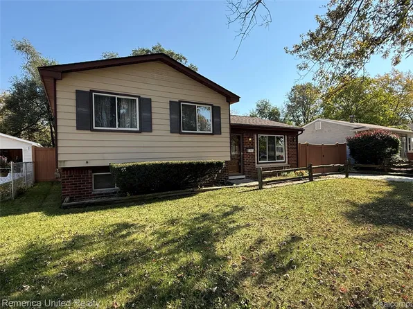 15747 Springhill St, Romulus, MI 48174