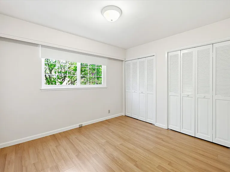 657 Sandy Hook Ct — Photo 23