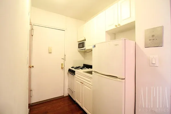 Rented by Alpha Properties NYC I LLC | media 16