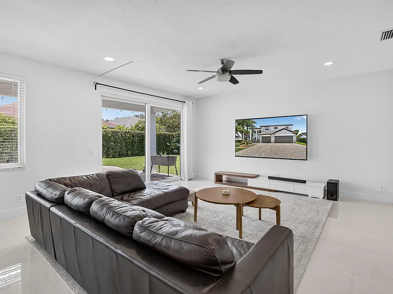 3701 Condor Ct — Photo 25