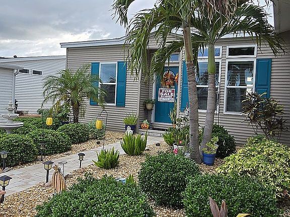 4th image of 3925 Manatee Club Dr