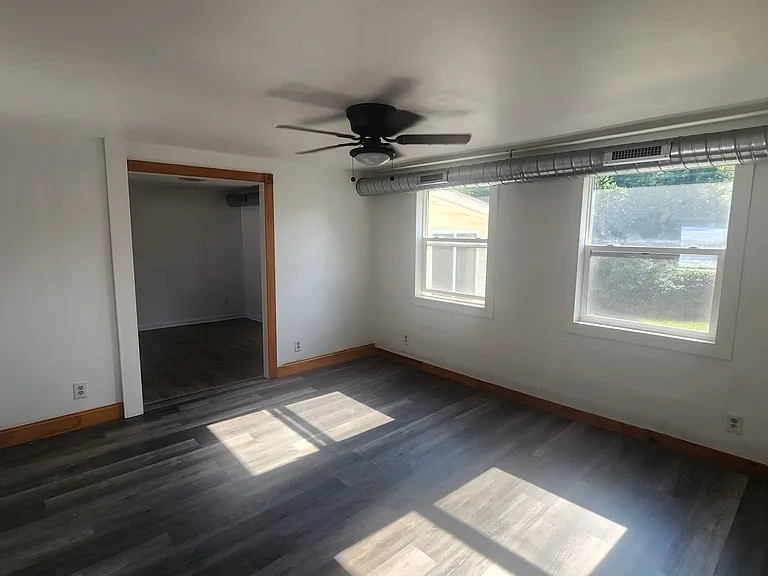 40 W Howard Ave — Photo 6