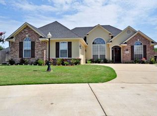 212 Afton Pl, Bossier City, LA 71112