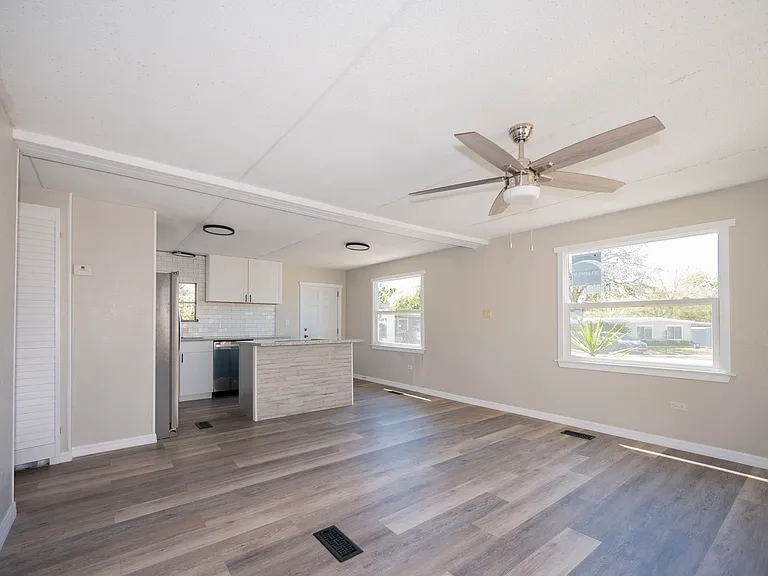 138 Pioneer Ln #138 — Photo 3