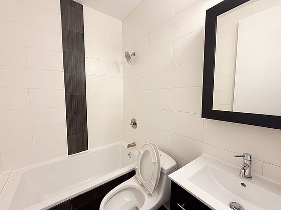 4th image of 596 Quincy St APT 3