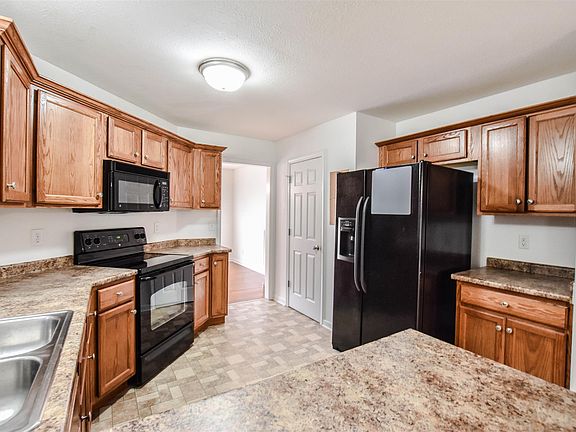 5th image of 3405 Quicksilver Ln