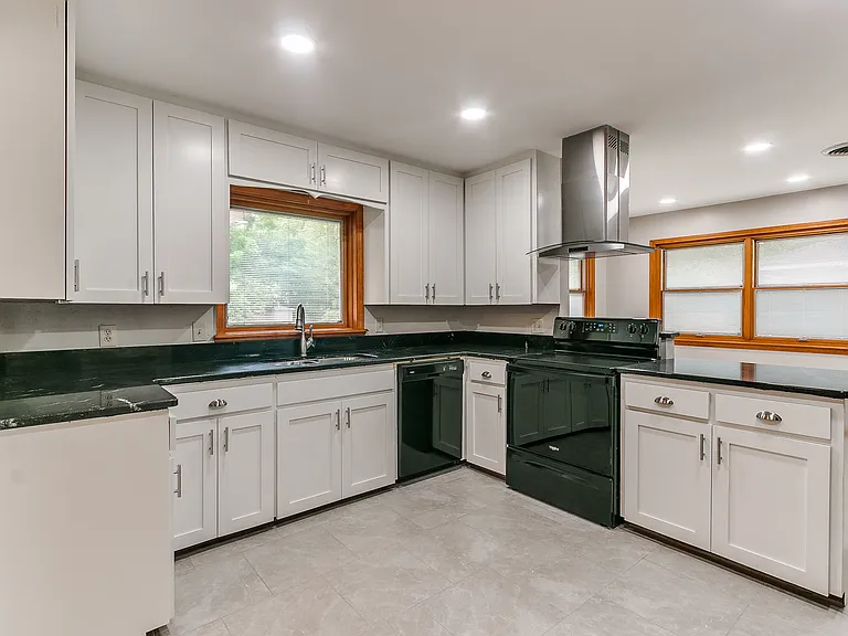 1214 Cruce St — Photo 8
