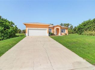1223 Banjo Ct, Labelle, FL 33935
