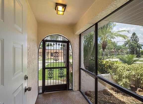 3rd image of 5037 SW 11th Ct