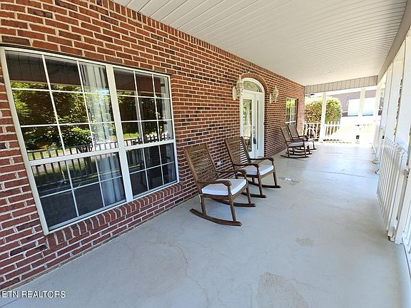 3rd image of 2502 Whisper Creek Dr