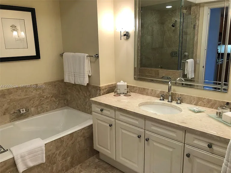 1435 Brickell Ave #3505 — Photo 17