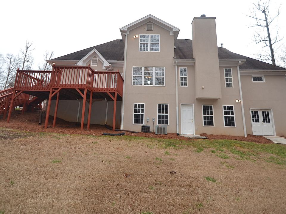 2nd image of 3150 Harold Way SW