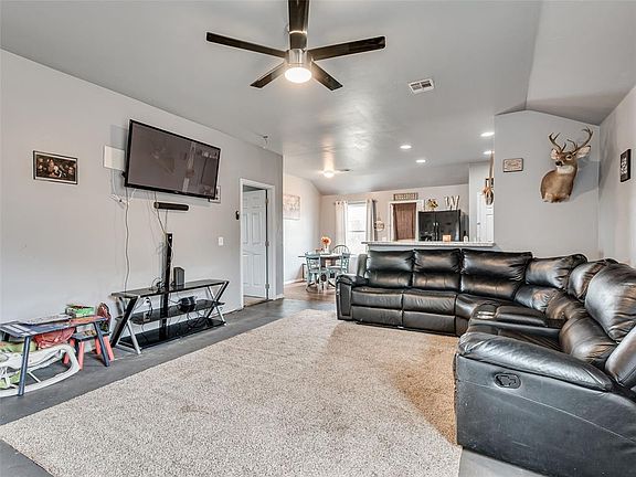 4th image of 13113 Bridgewater Ct