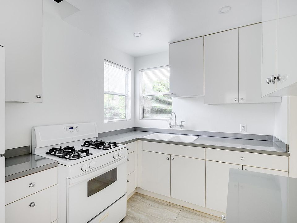 1st image of 331 Cornell Dr #335