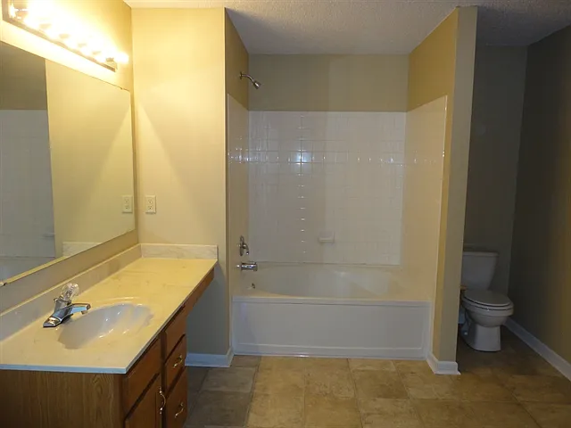 2324 Shadowbrook Dr — Photo 13