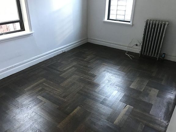 2nd image of 21 E 21st St APT 5D
