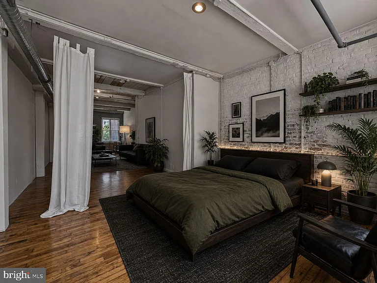 14 W Harvey St #16 — Photo 7