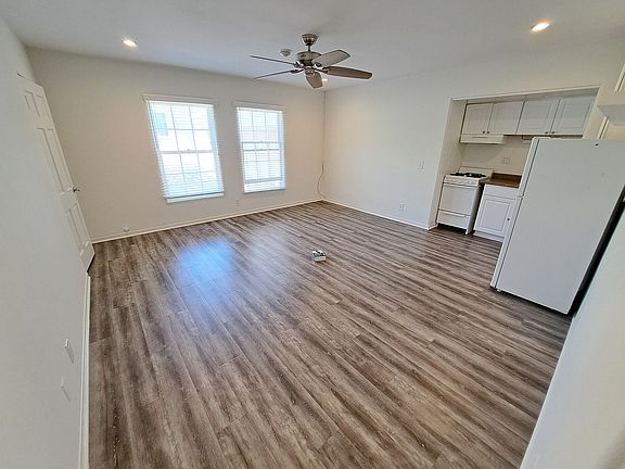 4th image of 1029 2nd St APT 206