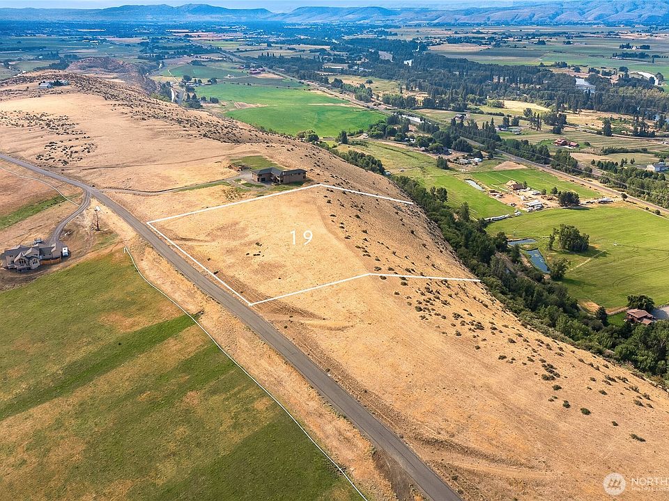 1st image of 19 Sundance Lane