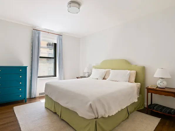 478 Central Park West image 4 of 6