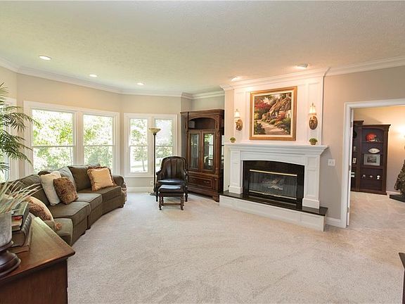 5th image of 3291 Truxton Pl
