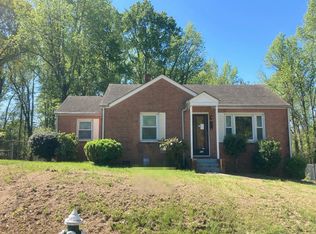902 Ross Ave, Greensboro, NC 27406