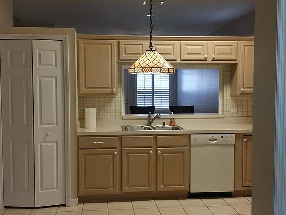 4th image of 930 Cross Lake Dr