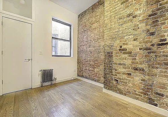 3rd image of 130 Allen St #8A