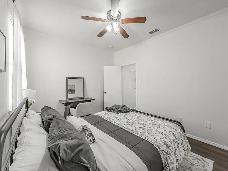 2304 Hickory Ct — Photo 20