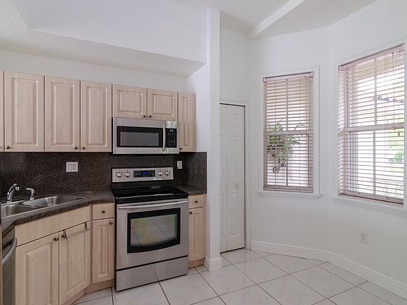 5th image of 4511 NW 97th Ct