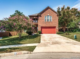 8704 Laurel Canyon Dr, Universal City, TX 78148