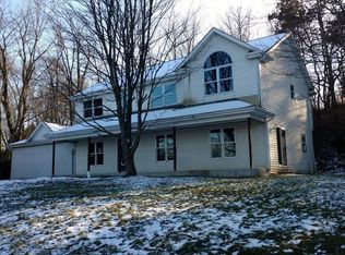 390 Glendale Rd, Beaver Falls, PA 15010