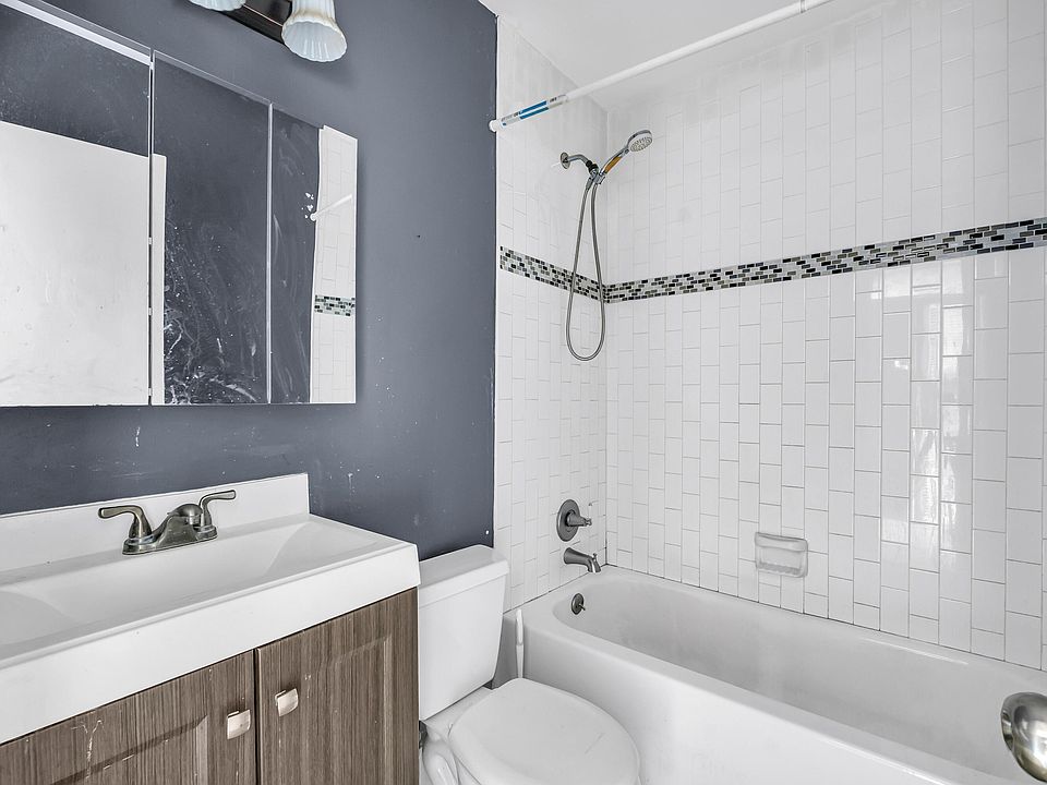 1st image of 4050 NE 12th Terrace #38