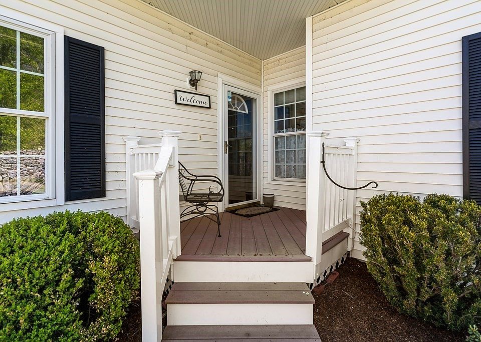 46 William Onthank Ln Southborough, MA, 01772 Apartments for Rent