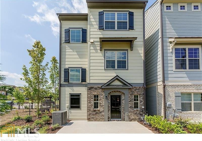 1st image of 1020 Moorewood Ln SE #69