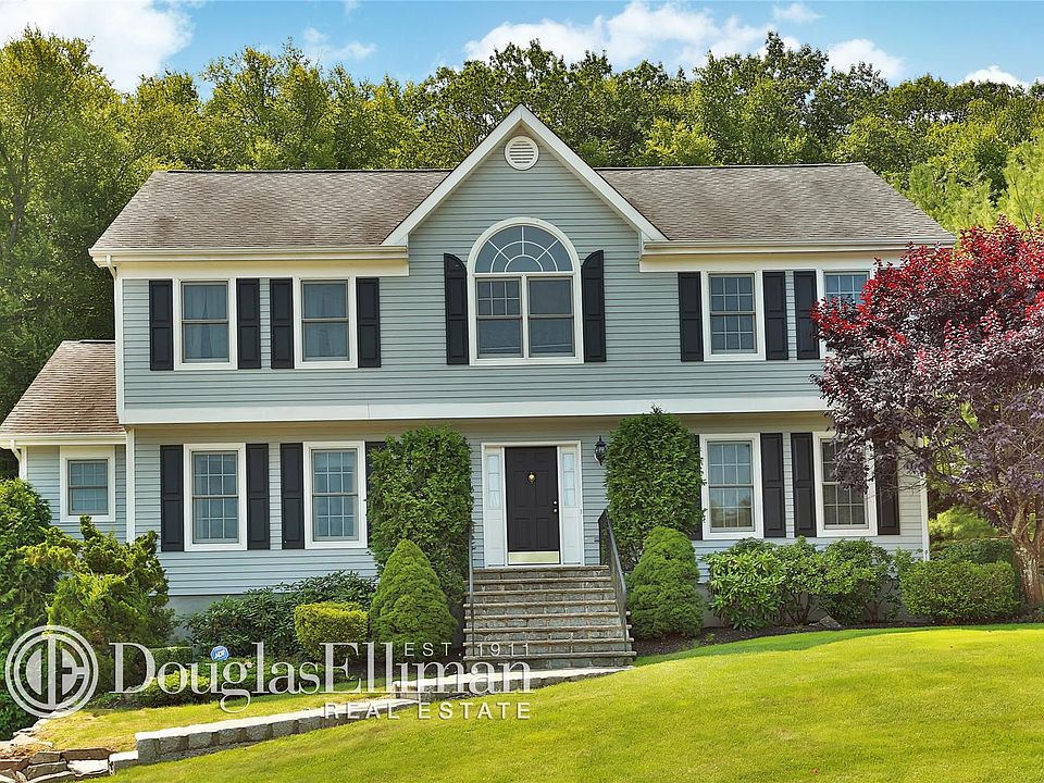 1st image of 61 Wellington Ct