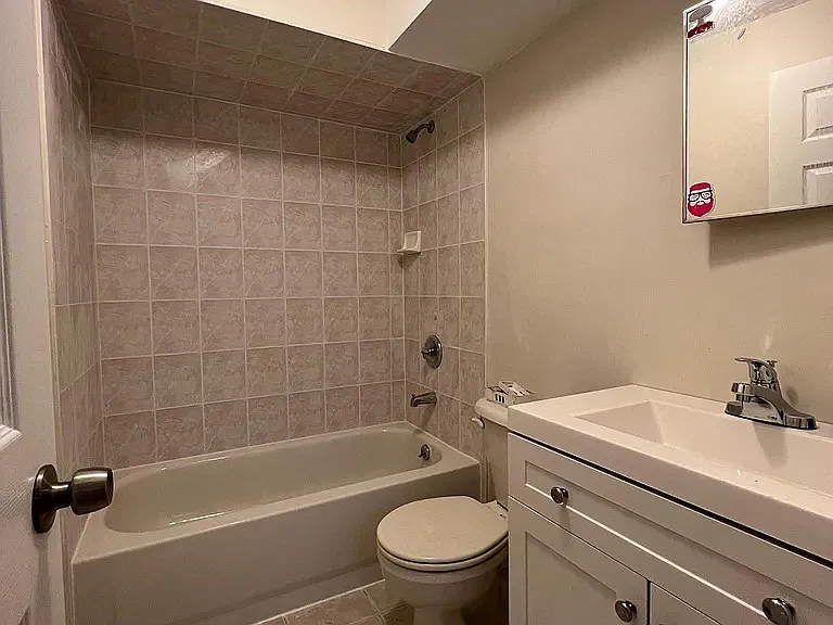 291 Lockman Ave #2 — Photo 8