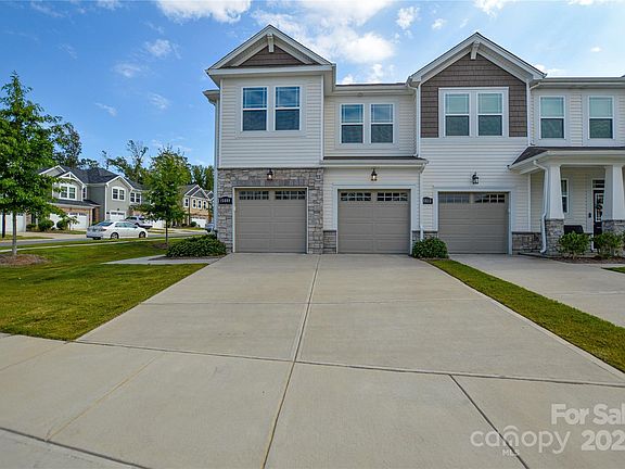 3rd image of 15609 Little Bluestem St