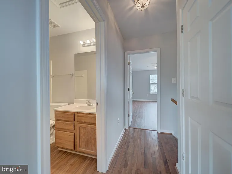 8241 Humphrey Ln — Photo 47