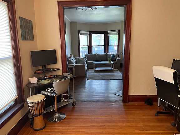 2nd image of 53 Vernon Pl Floor 1