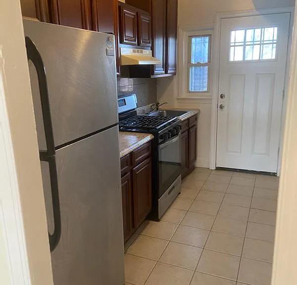 101 Galveston Pl SW #3 — Photo 2