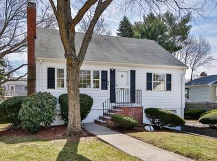 7 Hiawatha Ln, Arlington, MA 02474
