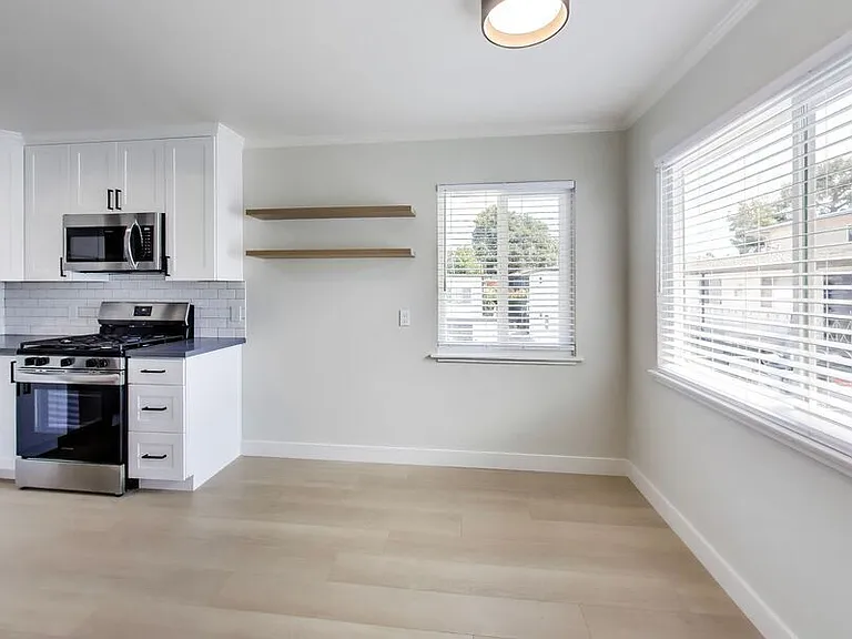 1249 Oak Grove Ave #3 — Photo 6