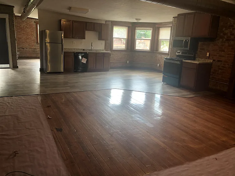 2415 Maplewood Ave — Photo 12