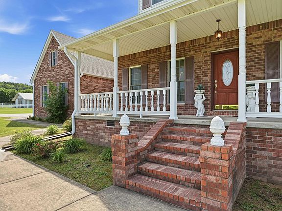 4th image of 325 Cottage Creek Ln