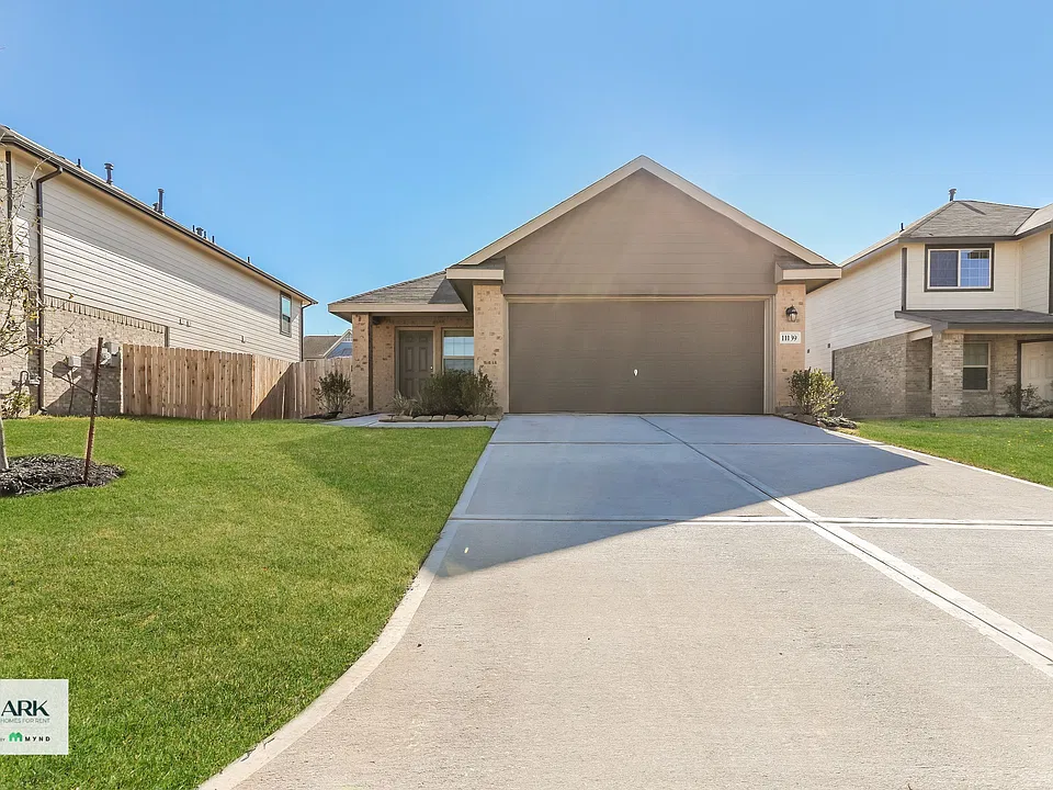11139 N Lake Mist Ln