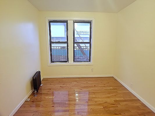 2nd image of 502 W 213th St APT 4D