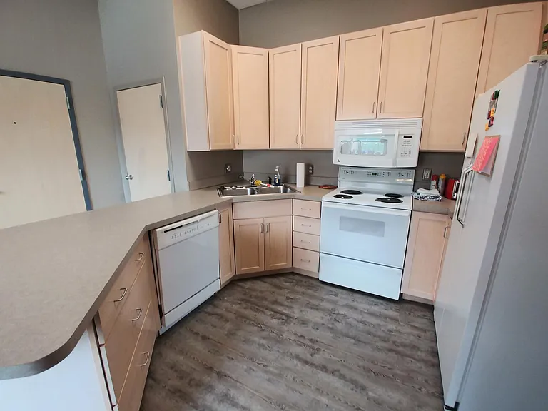 515 Cherry St #102 — Photo 1