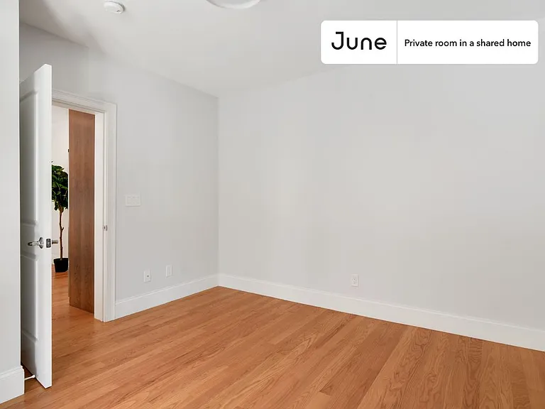 186 Kelton St #E — Photo 2